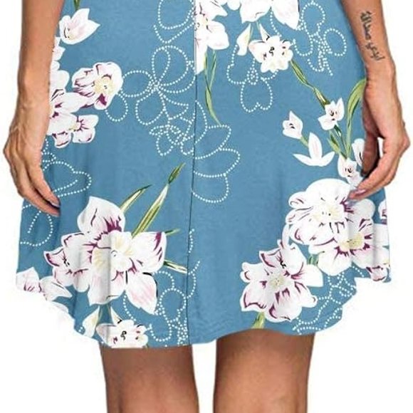 121 Women's Spaghetti Strap Dress with Pockets - Picture 9 of 10